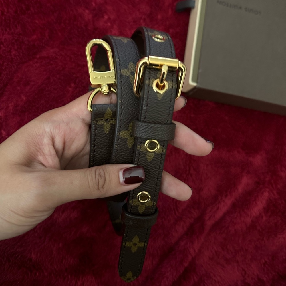 Authentic LV Bandoulier strap monogram. Like new!!